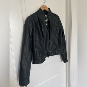 Cropped leather jacket